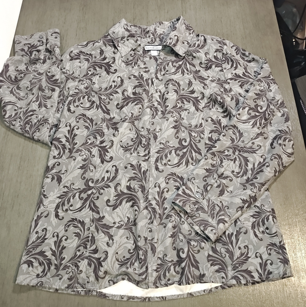 Croft & Barrow Woman's Zip Up,Long Sleeve,Pasley Design, Size Large, Lightweight